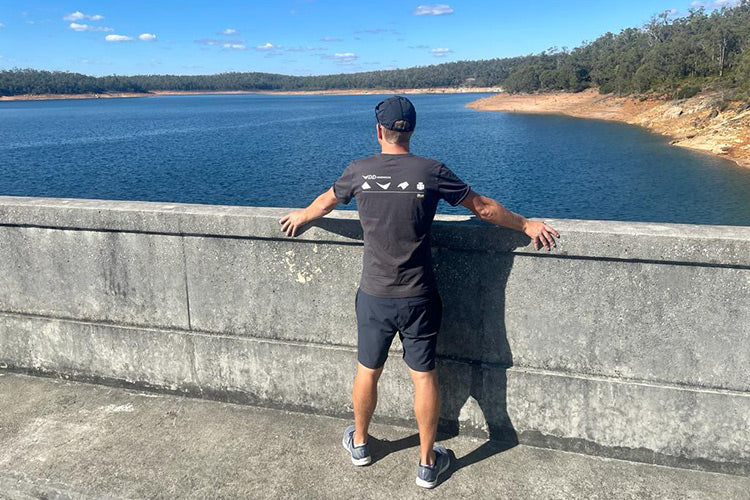 DD Hammocks Men's Icon T-Shirt -Regular Fit - Charcoal