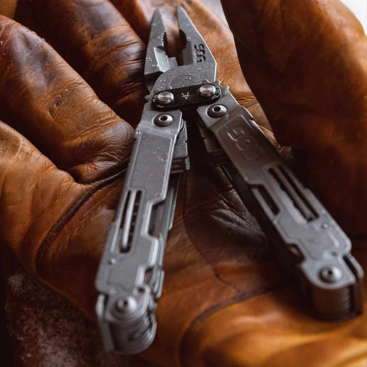 SOG Power Access Stainless Deluxe Multi Tool