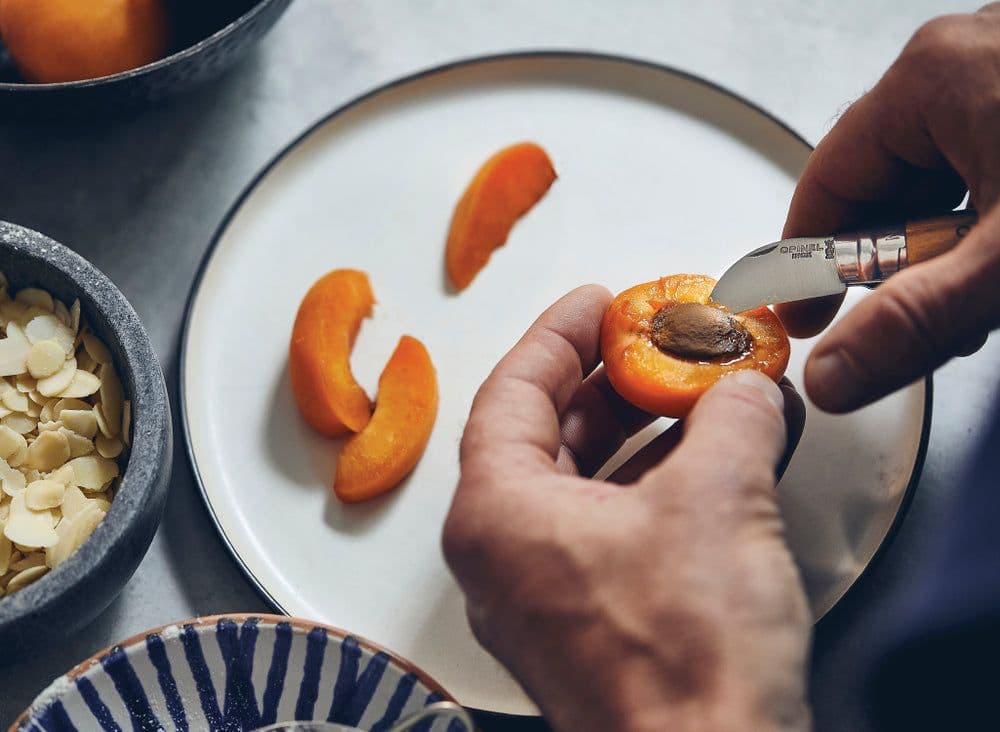 Opinel N°07 Garlic, Fruit & Chestnut Folding Knife