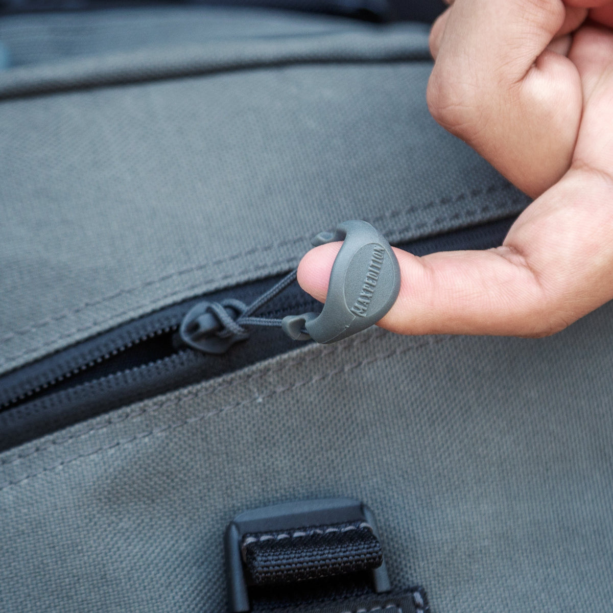 Maxpedition Small Black PZL Positive Grip Zipper Pulls Pack of 6
