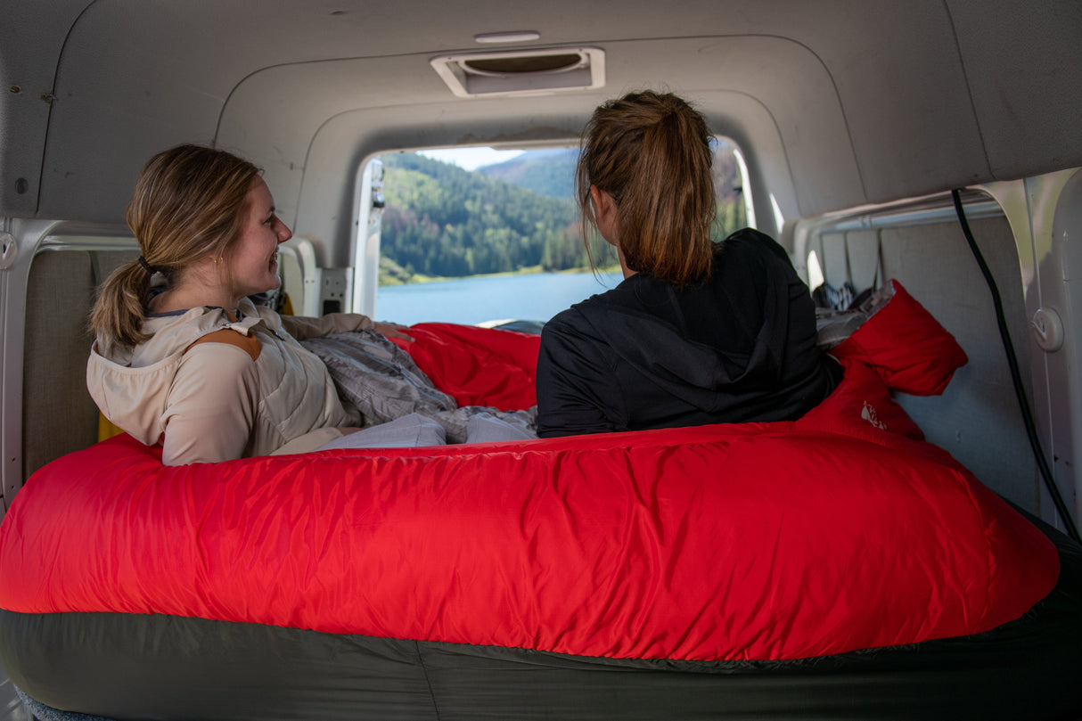 Sierra Designs Frontcountry Bed 20F Deg Queen Sleeping Bag